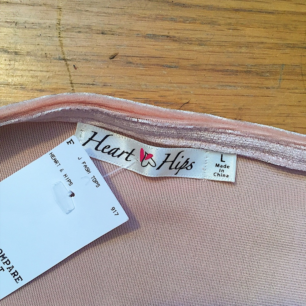 🚫SOLD🚫 Heart & Hips Crushed Velvet Crop Top - Picture 4 of 5